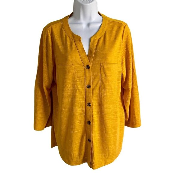 Emily Daniels Button Down Shirt Women's Size Medium 3/4 Sleeve NEW - Picture 2 of 6